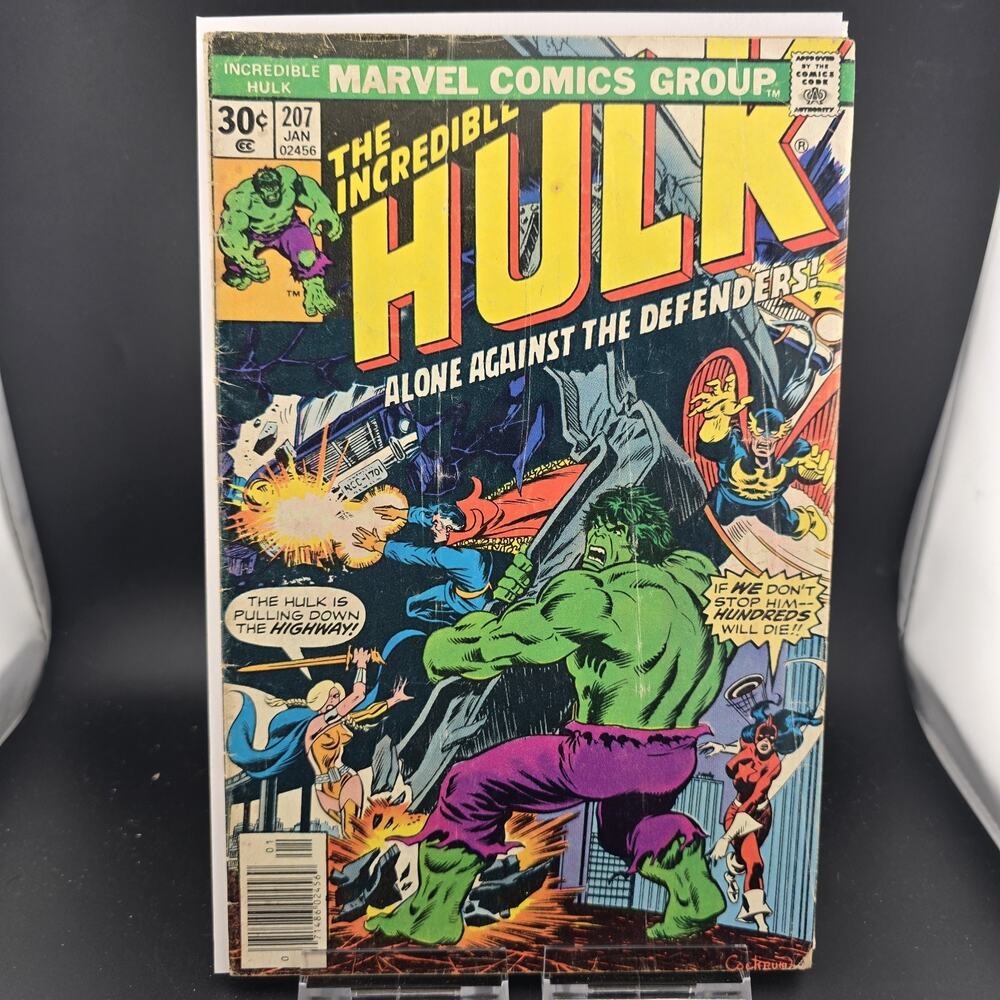 Incredible Hulk #207 (1977 Marvel) Raw Comic VG 4.0 Alone Against The Defenders